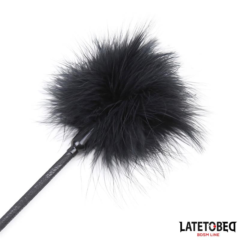 Plumero con Fusta Encaje y Lazo Negro - Imagen 3
